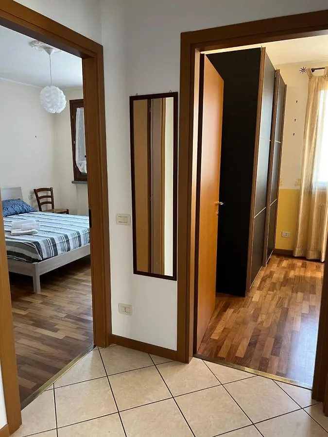 Orio Bergamo 24H Airport Bgy- A Few Step - Vicino All'Aeroporto Orio al Serio Appartement